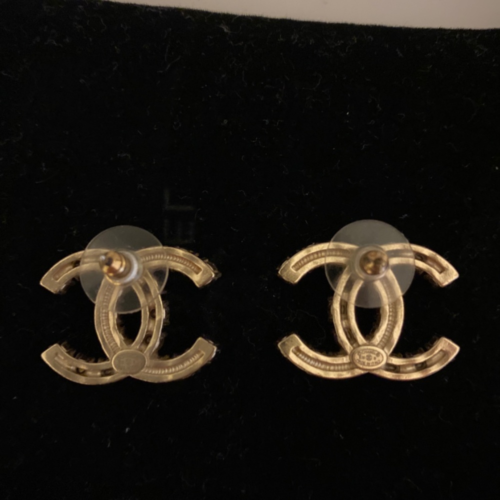 Chanel cc earrings - Picture 2 of 2